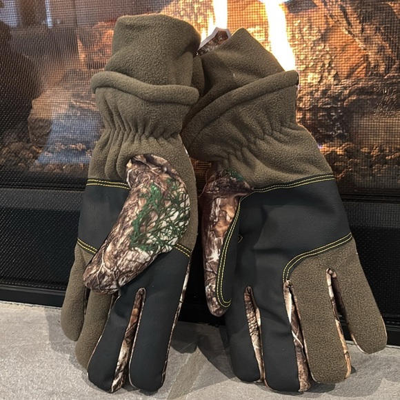 Realtree New Edge Hot Shot, pro-text, waterproof,breathable,fleece lined gloves - Picture 2 of 10